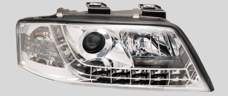 Close-up view of all-chrome version headlight (A6 C5)