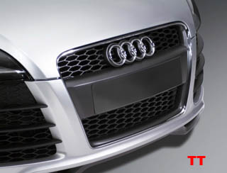 click for enlargement - image detail of grill and spoiler