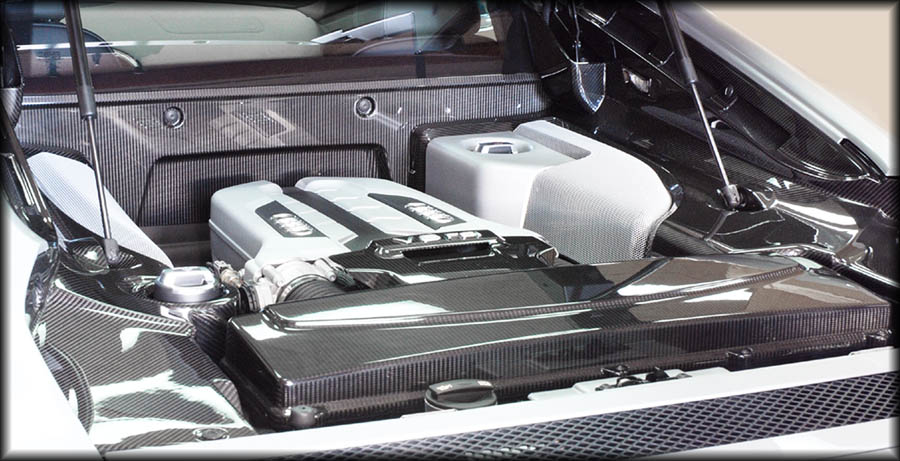 audi_r8_carbon_fiber_engine_bay