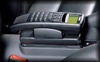 Cell Phone Base for the Audi TT 8N Coupe (Between Seats Model)