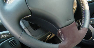 KHN-BFS004B_alcantara_steering-leather_xy