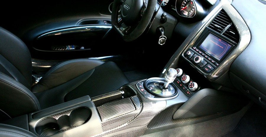 carbon fiber center console - Audi R8.